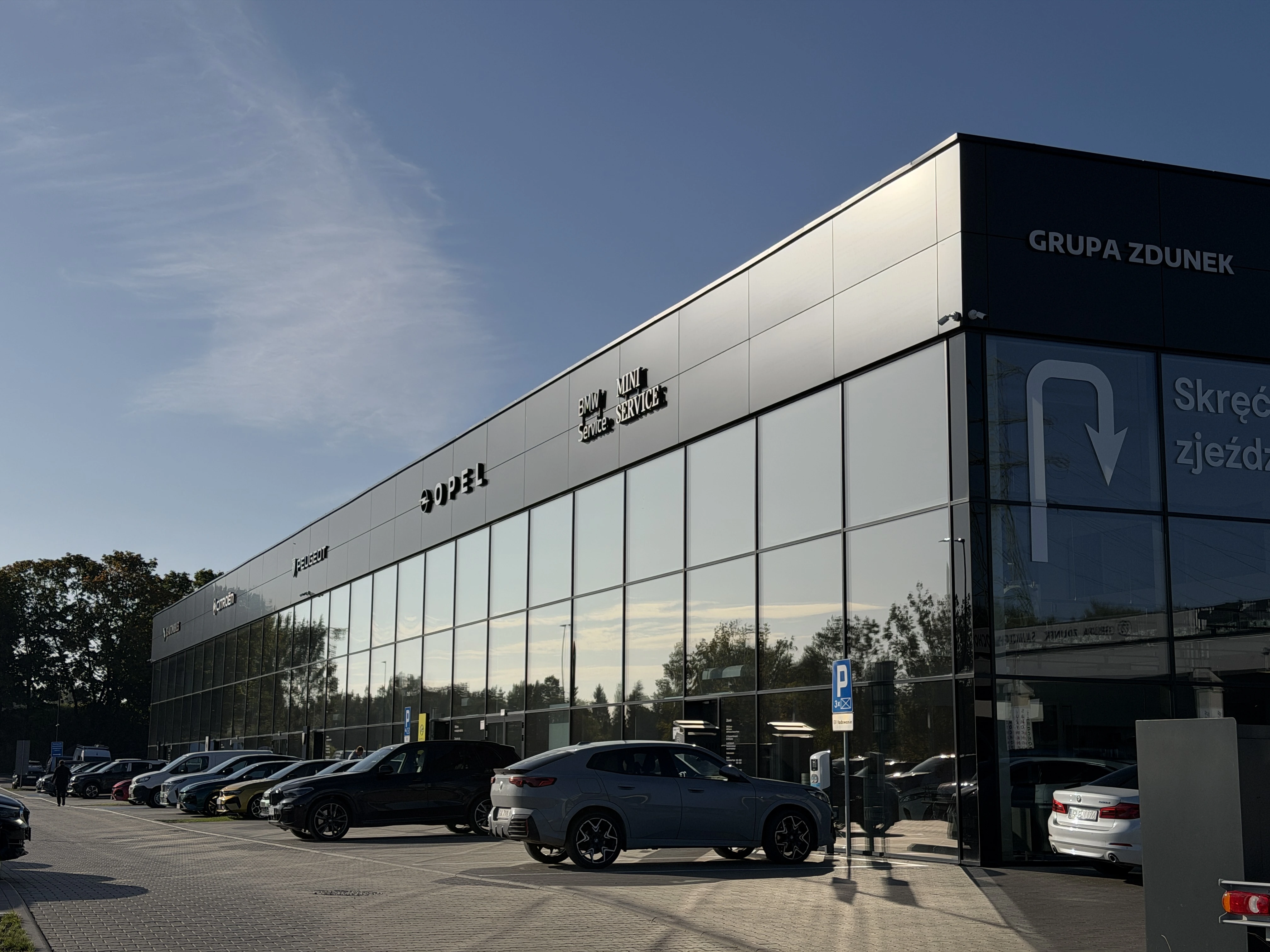 Fasada aluminiowa — realizacja Alubuild